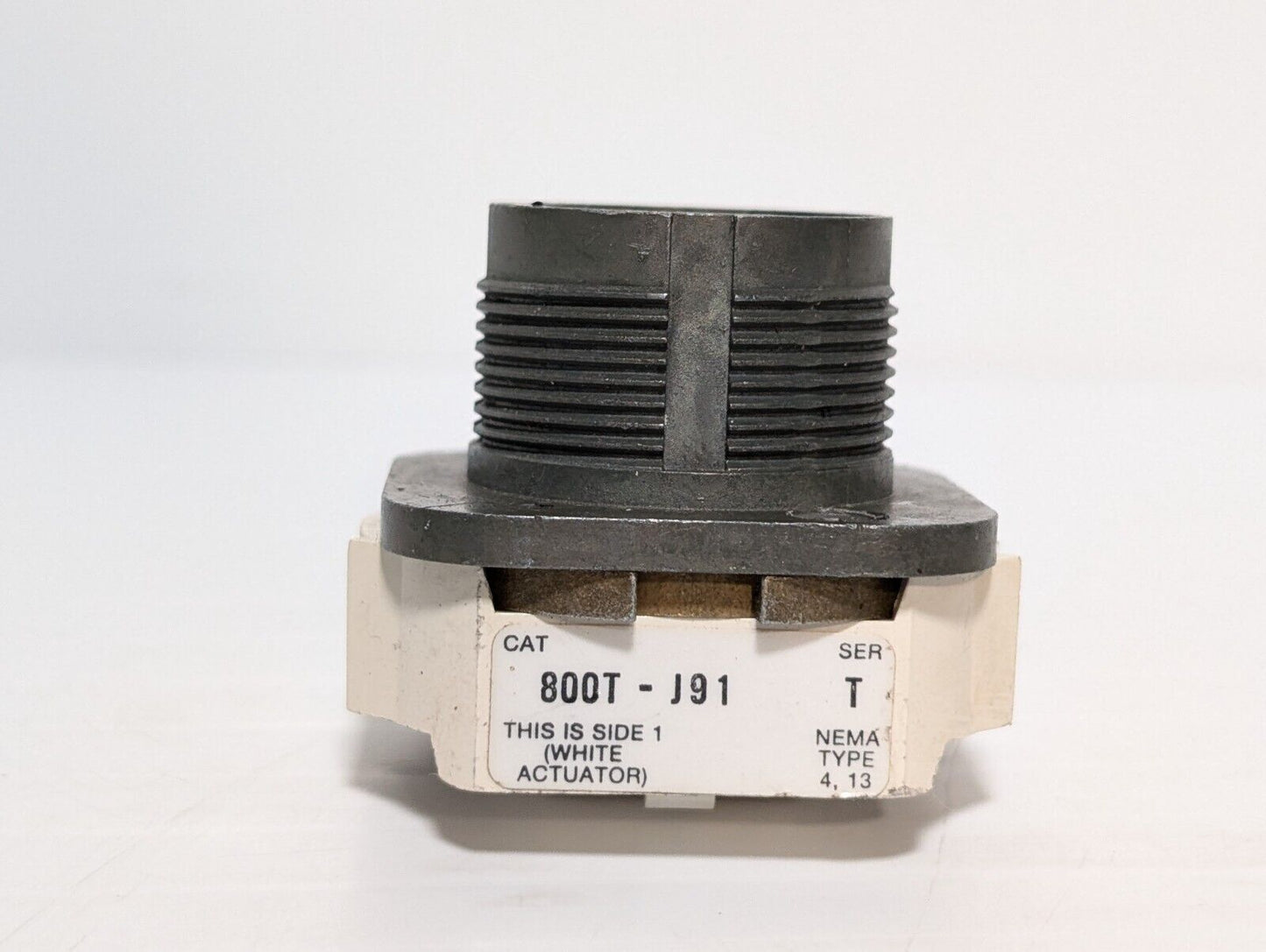 Allen Bradley 800T-J91 Selector Switch, Ser T, 3 Position, w/o Cap/Knob, 30.5mm