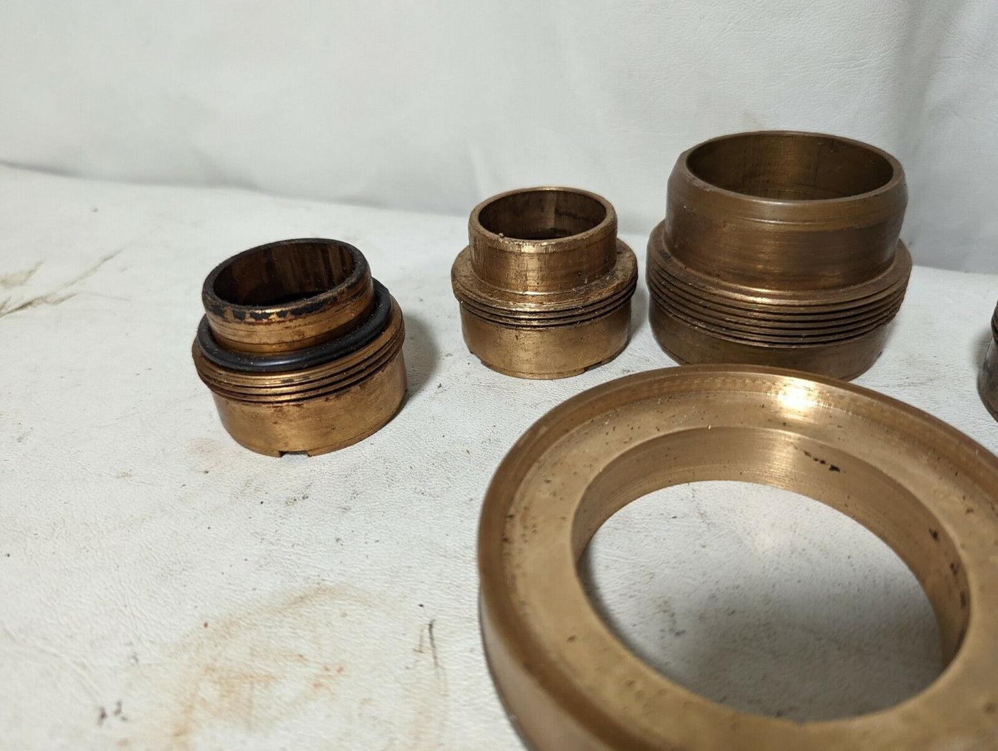 Lot of assorted 7 Parker bunan rod gland cartridges and related items