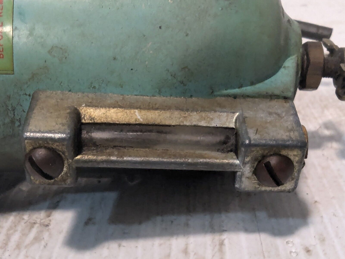 Wilkerson R20-02-000 Regulator w/unidentified Attachment+Returns