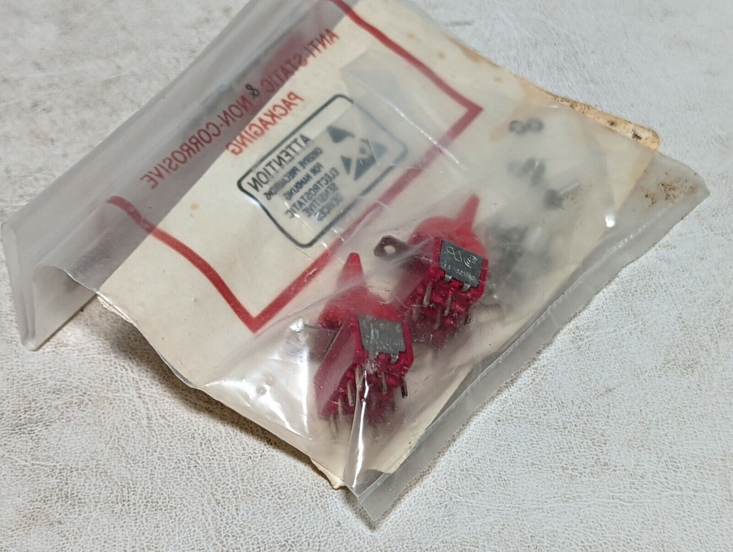 2 C&K Components U411J2Z3QE3 rocker switch, 4PDT QuickConn. Lever 5A 250VAC 28V