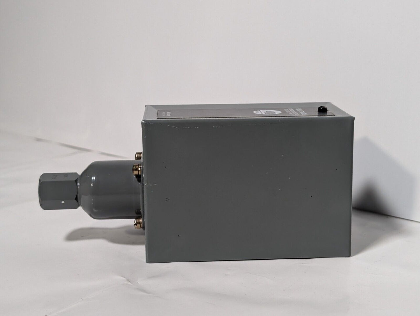 Allen Bradley Bulletin 836 Pressure Control, Enclosure Type 1, 150psi Max