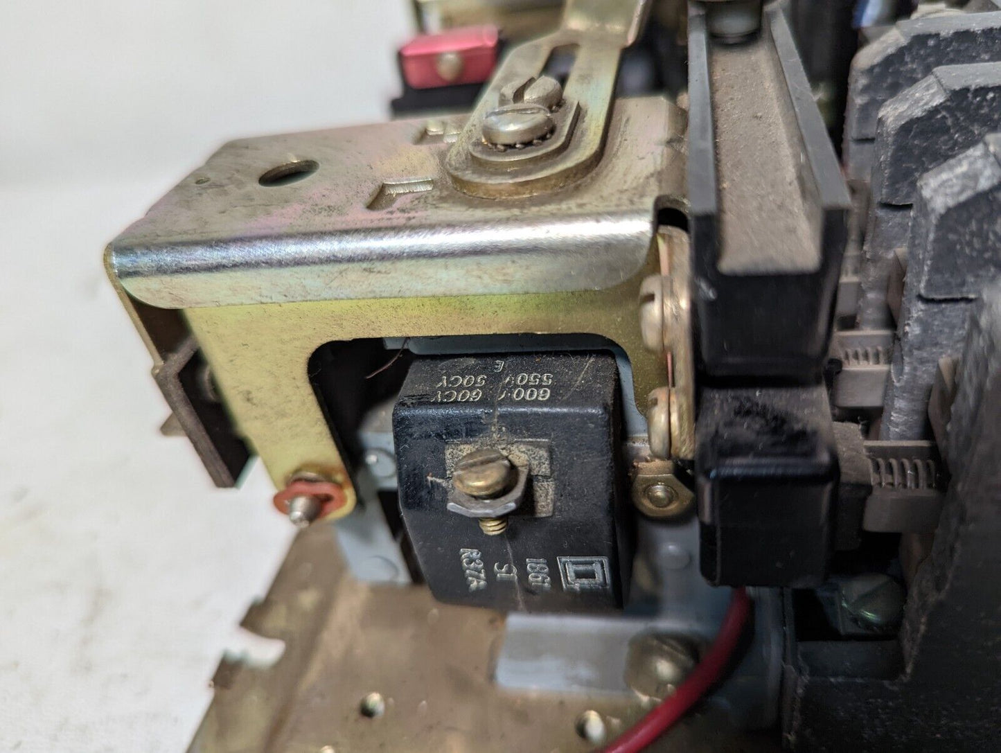 Square D 8736 starter, size 0, 20A open, 5HP for 3 phase, with 550/600VAC coil