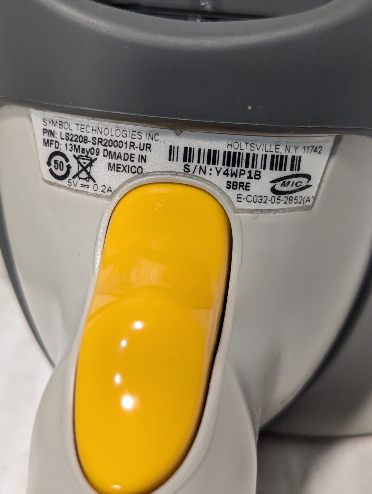 Symbol LS2208-SR20001R-UR Barcode Scanner w\ Cradle, USB Cable - Free Shipping