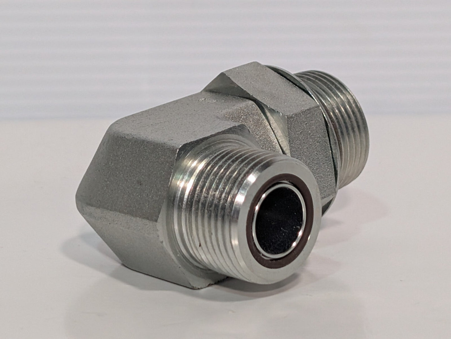 Sullair 02250152-544 Elbow Replacement Part 90, 1" SAE x 3/4" ORFS