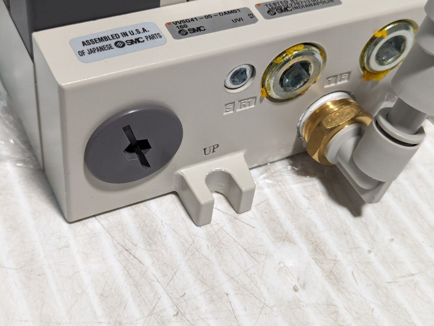 SMC VV5Q41-05-DAM01160 Manifold Assembly with 5 Solenoid Valves - Free Shipping