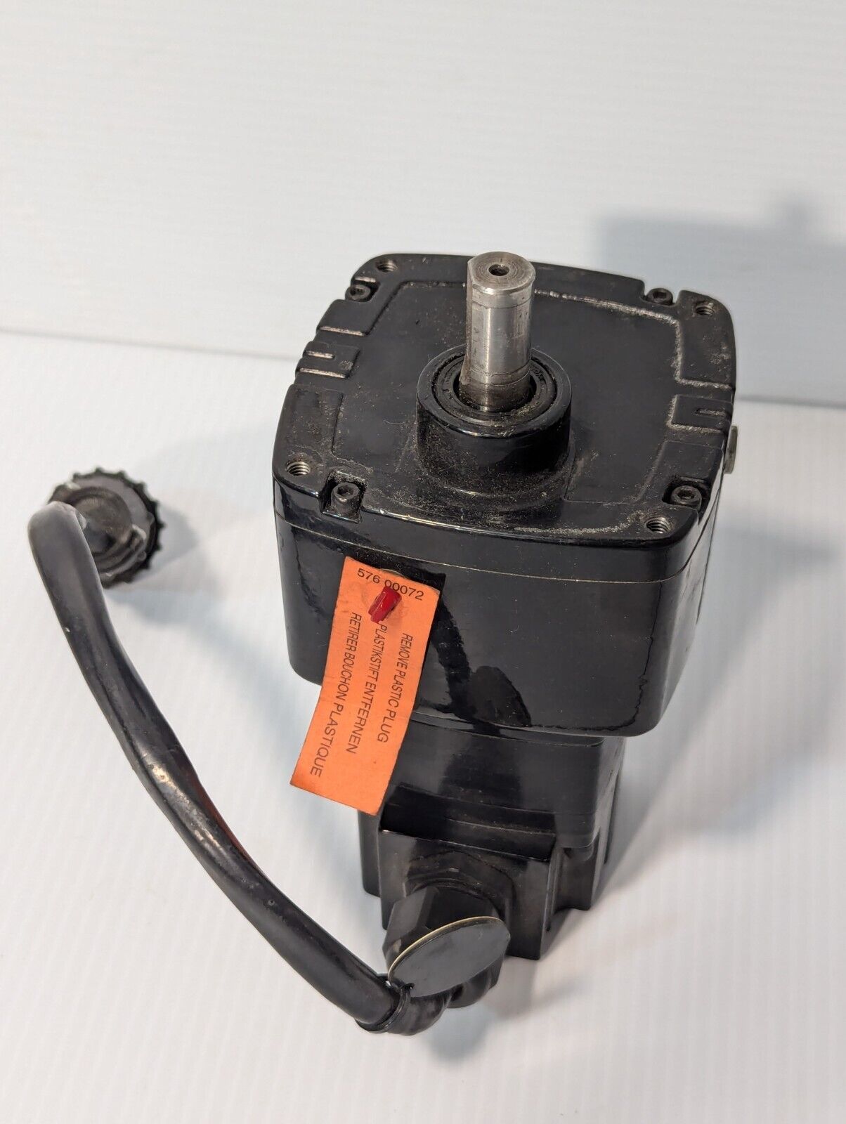 Bodine 22B2BEBL-D3 motor, 1/16 HP, 130VDC, 83RPM, 29 lb-in, cont - Free Shipping