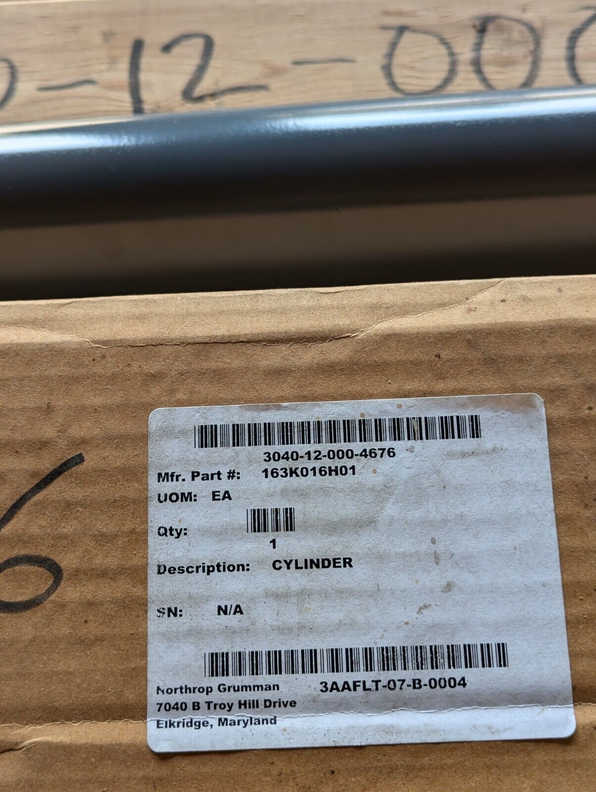 Exceptionally large cylinder with Aurora MM-16 T spherical rod end - Free Ship