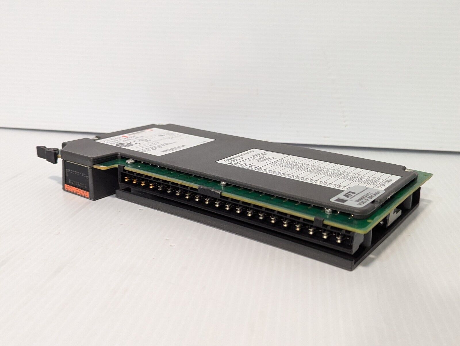 Surplus Open Allen Bradley 1771-OAD /C PLC-5 16-Pt 120VAC Digital Output Module