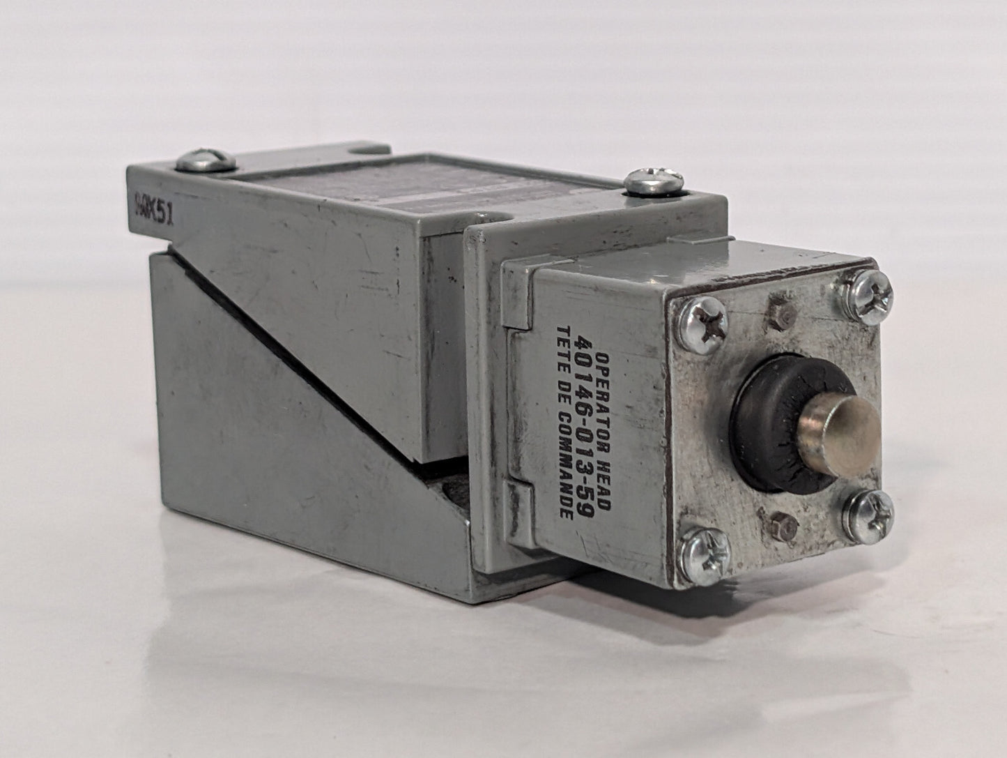 Allen Bradley 802T-BTP1 Oil Tight Limit Switch, Series H, Made in USA