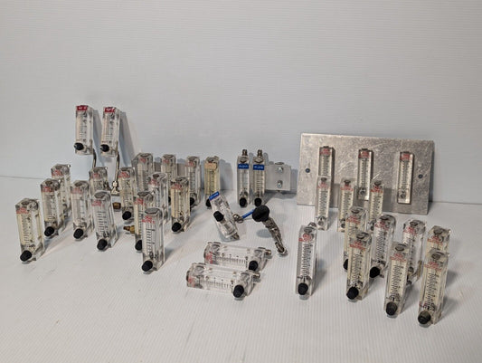 (1) Dwyer VFA-4-SSV Flow Meter 1-10 Scale SCFH Air