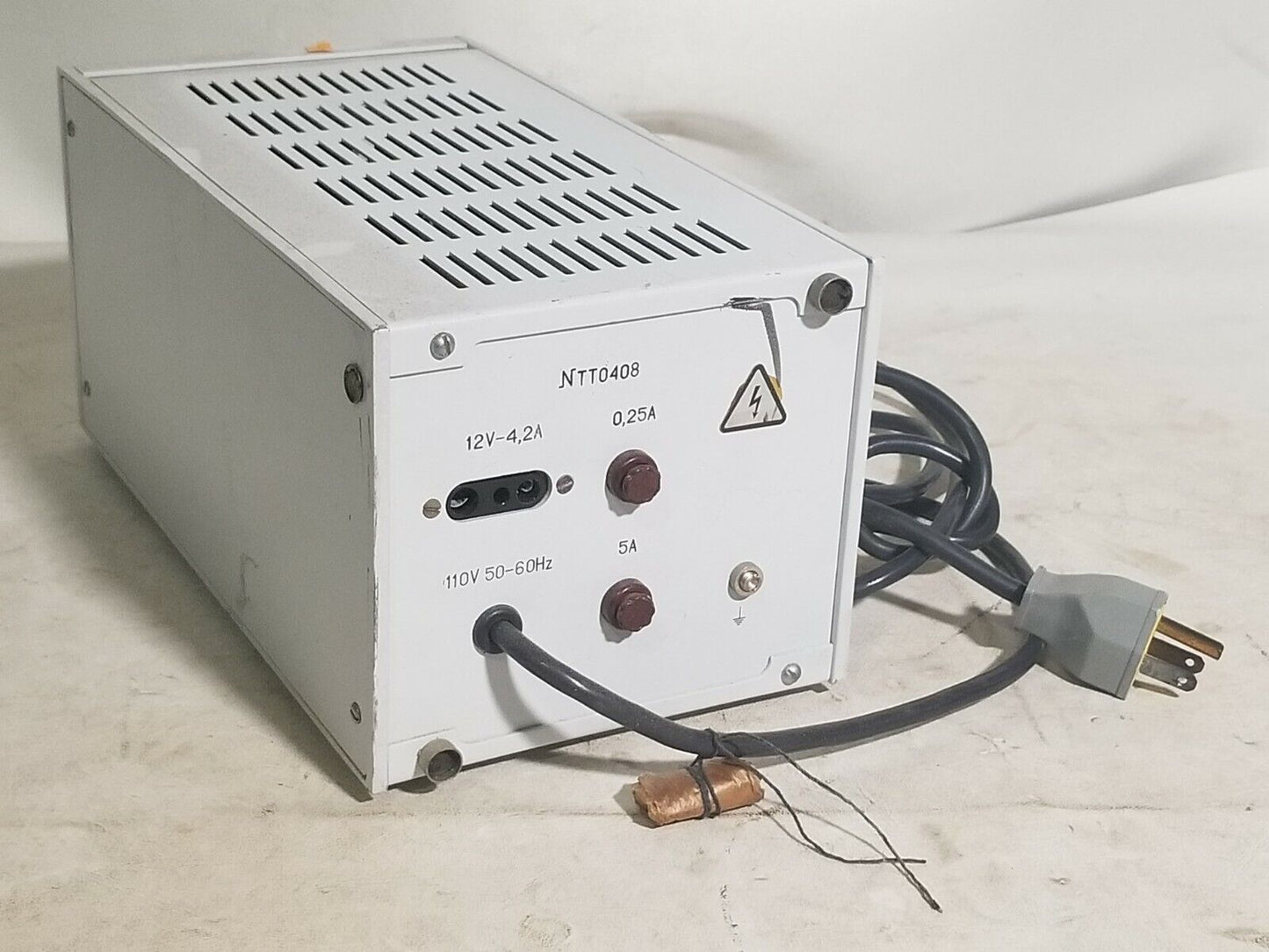 N TT0408 Variable Transformer for Halogen Lamps 110V 50/60Hz 5A | 12V 4.2A