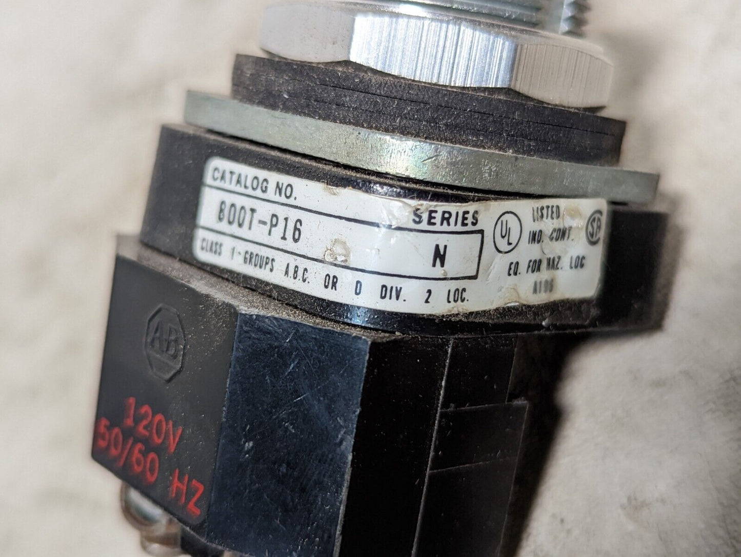 Allen-Bradley 800T-P16 indicator light, no lens, 120VAC