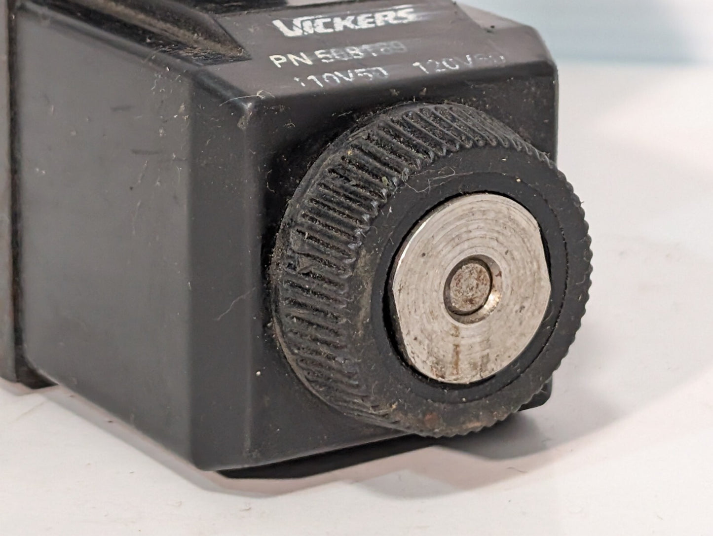 Vickers 508169 Solenoid Valve Coil on (Unidentifiable) APB Solenoid Valve