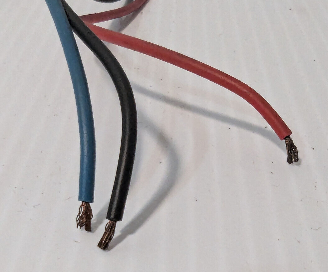 Lot of 3 Omron D2VW-5L2A-1M roller lever, micro switch 2930RC1, 125/250VAC, 5AMP