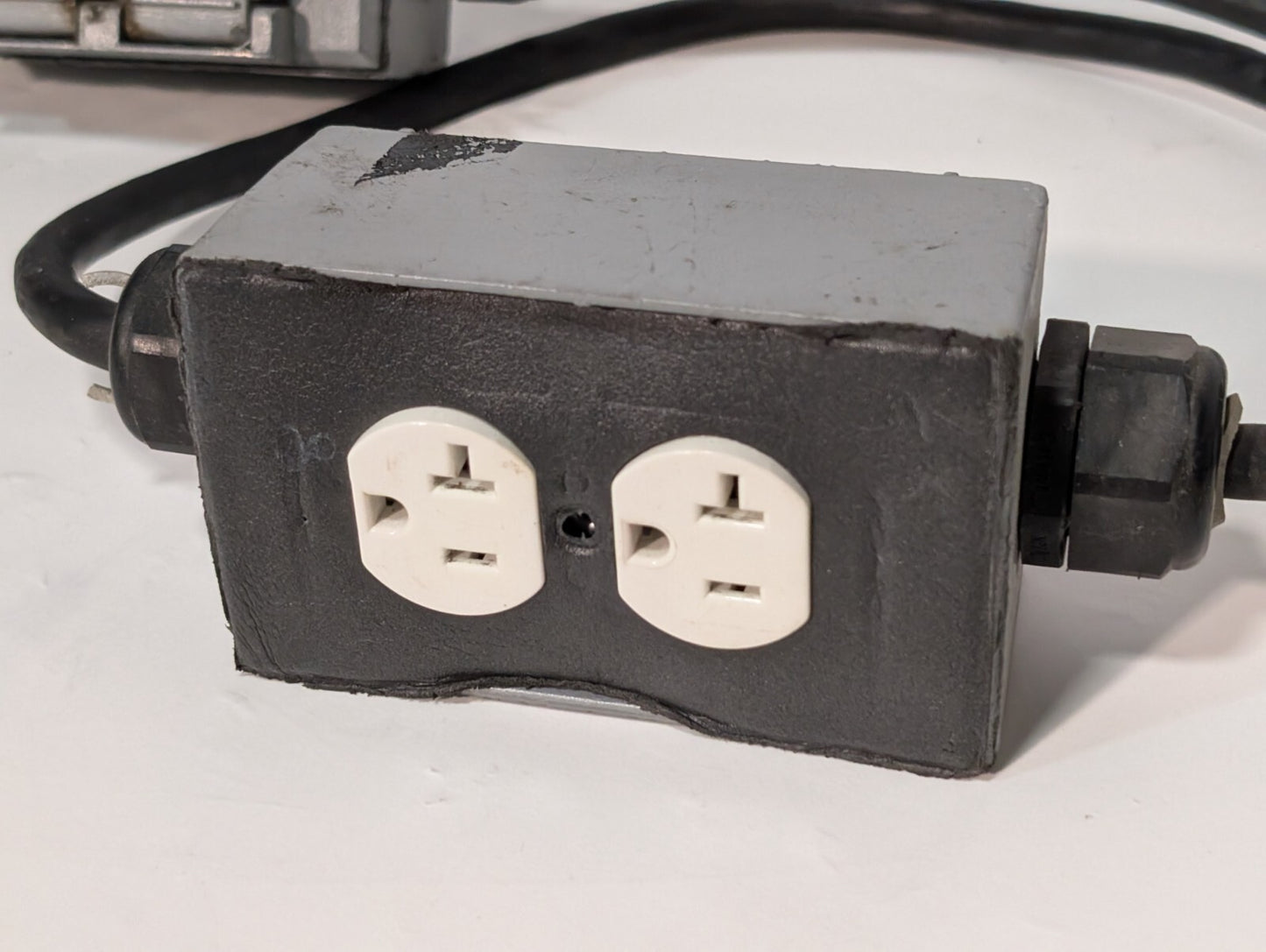 String of 4 Parallel Weather Proof Horizontal Duplex Power Outlet Receptacles