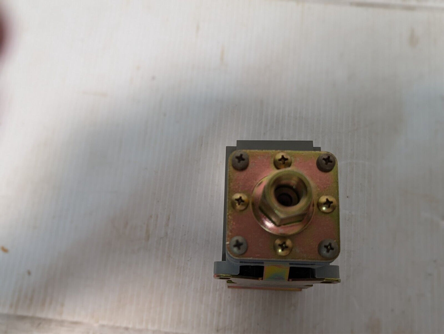 Square D 9012 GNG-5 Industrial Pressure Switch RNG 3-150 - Free Shipping+Returns