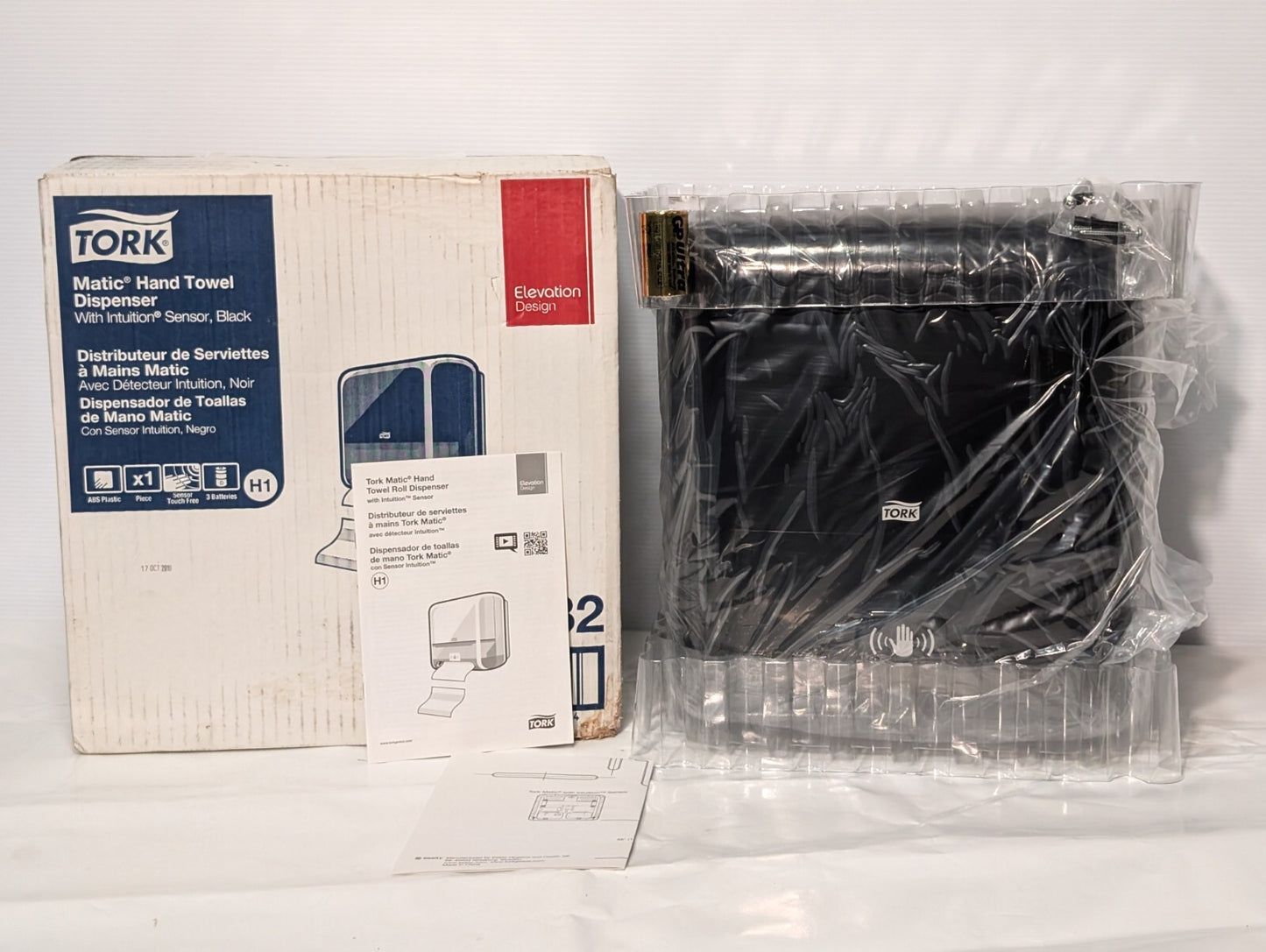 Tork Matic 55 11 282 Hand Towel Dispenser, Black, Touch-Free / Sensor Operated