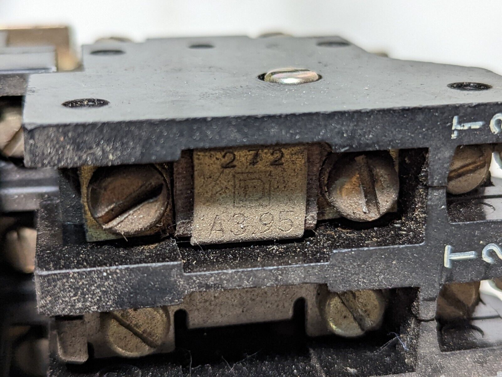 Square D 8536AO2 starter, NEMA size 00, 110-115V 60Hz, 100V 50Hz coil