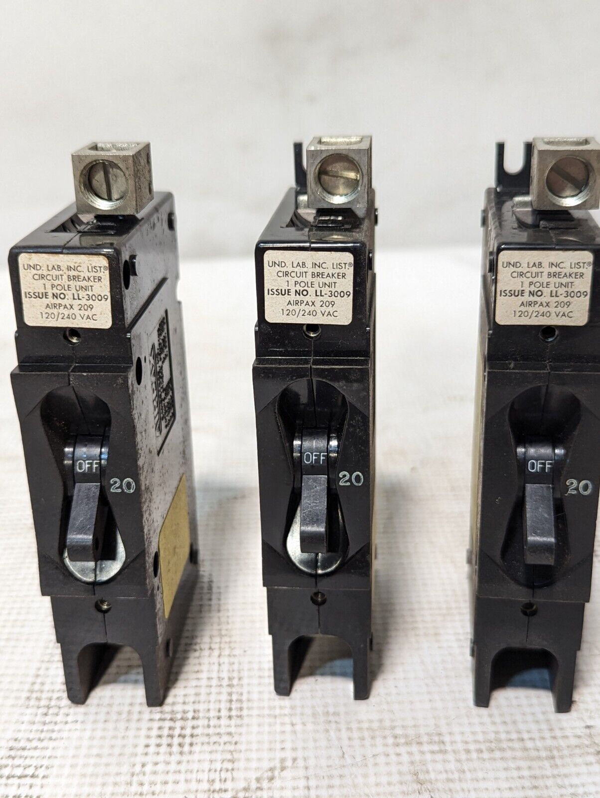 Airpax 209-1-4899-20 Circuit Breaker, 20A, 120/240 VAC 1 Pole - Free Shipping