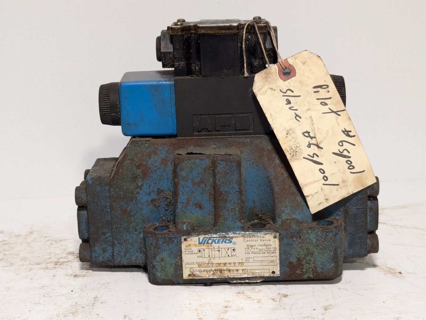 Vickers DG5S8-6C-M-B-20 Directional Control Valve