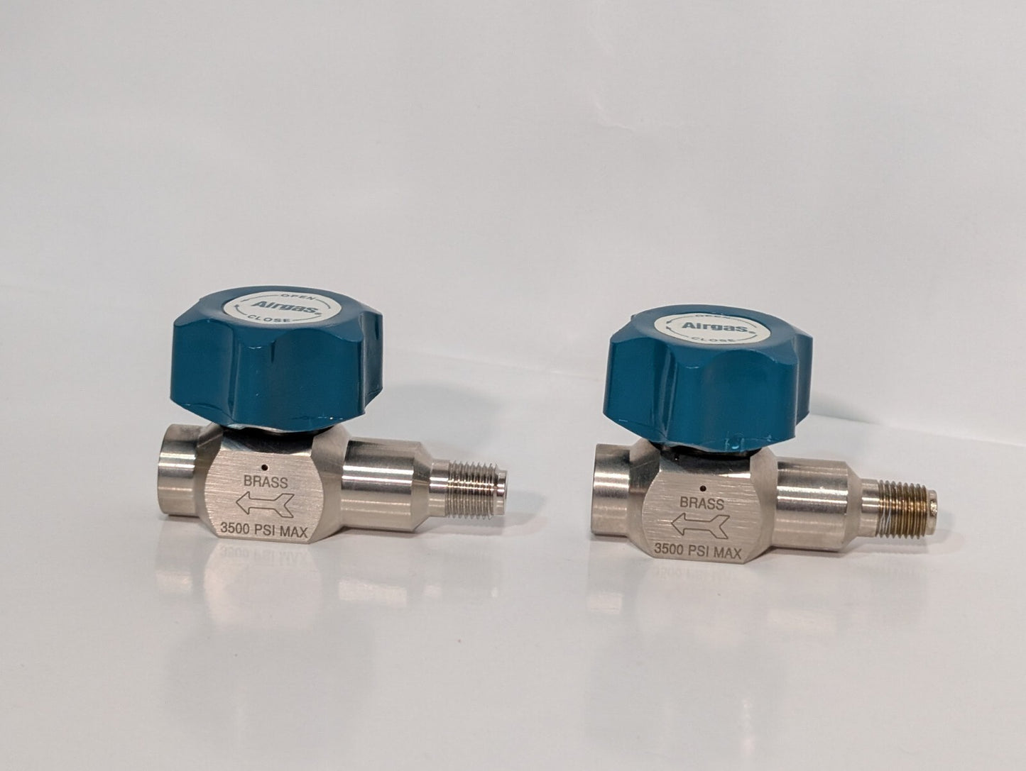 Airgas Diaphragm Valve Brass 3500 PSI 2 WAY