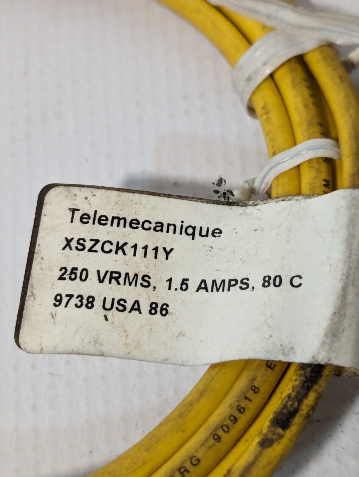 Telemecanique XSZCK111Y Cable, 250VRMS - Free Shipping