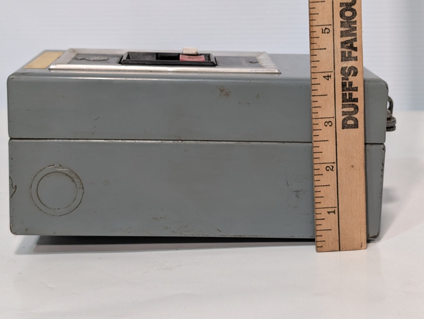 Allen Bradley 609-AAW Manual Starter in Encl. w\ 20A Hubbell Twist-Lock Recptcle