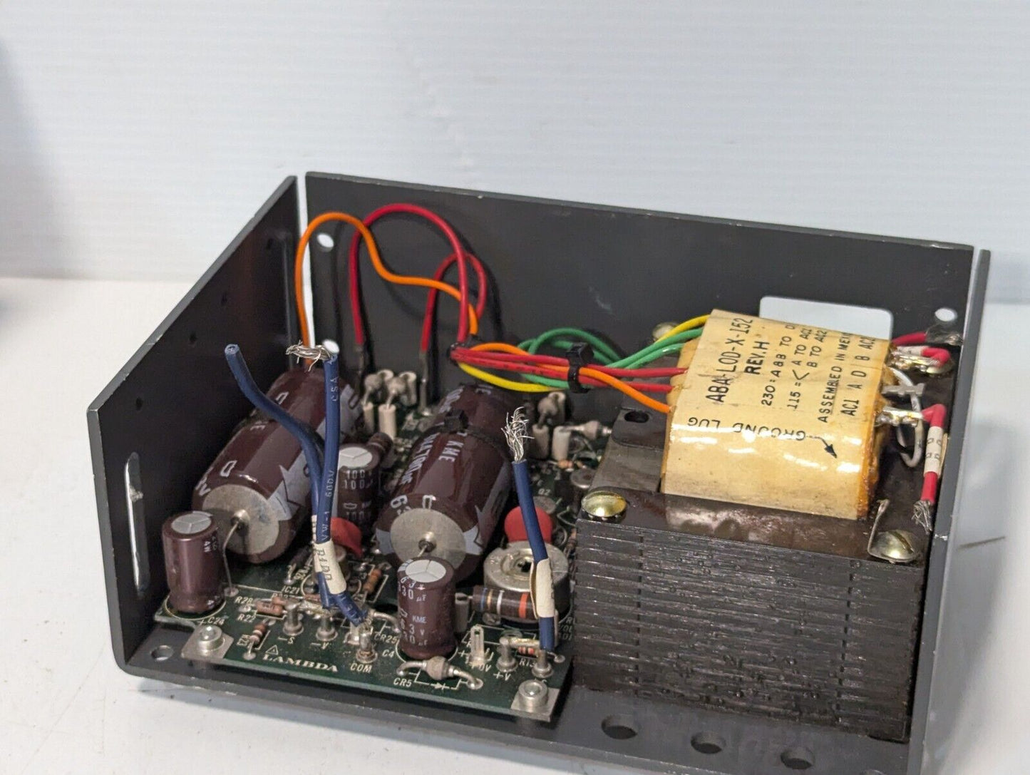 Lambda LOS-Y-24 regulated power supply, 24VDC@2.2A out, 105-125VAC or 210-250VAC