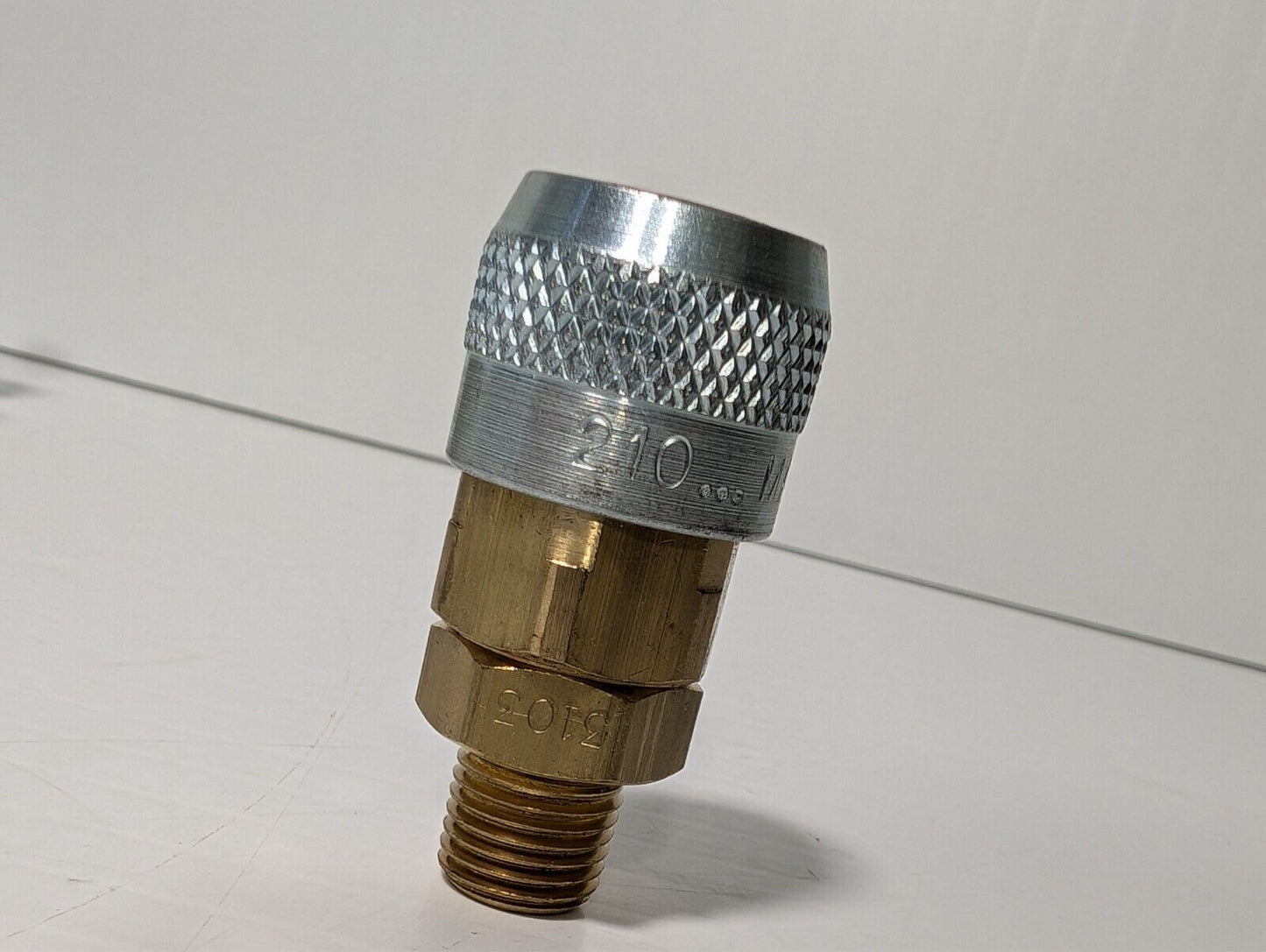 (19) ARO 210 Air Hose Fittings 1/4" NPT Automatic Coupler Quick Connect 210-3103