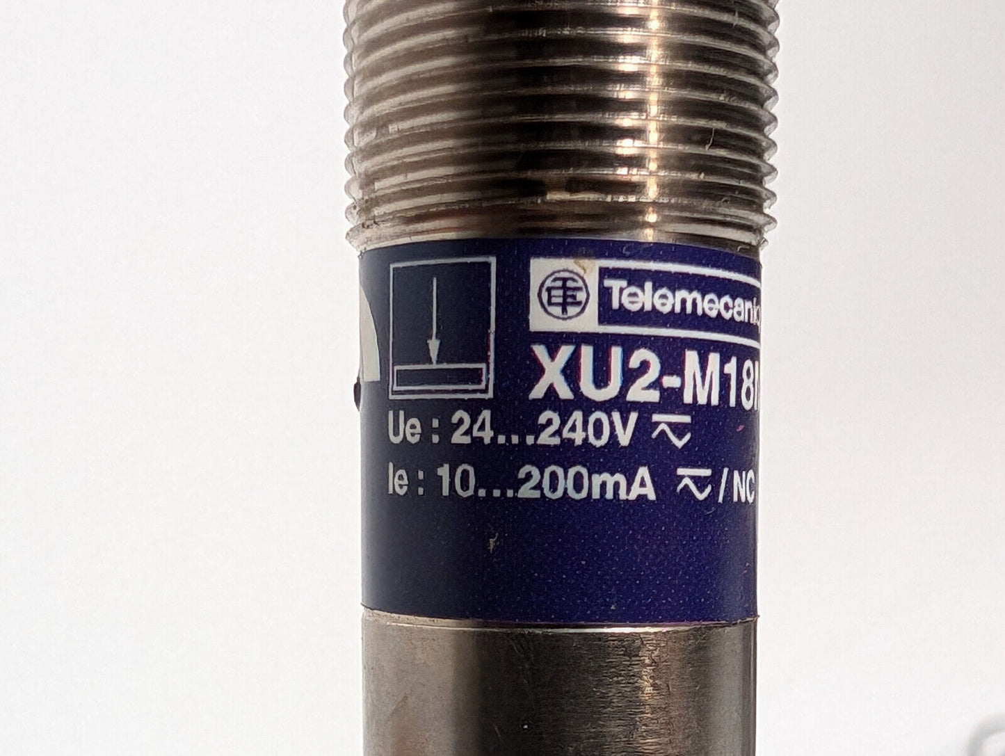 Telemecanique XU2-M18MB230-R Fiber Optic Sensor -Made in France- 240 VAC/DC