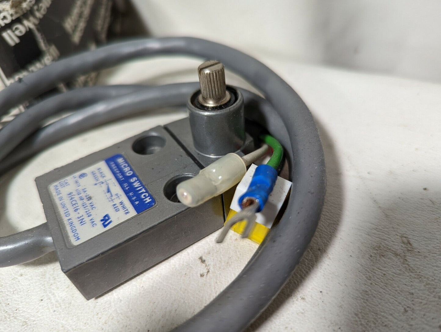 Micro Switch 914CE16-3N1 snap action limit switch