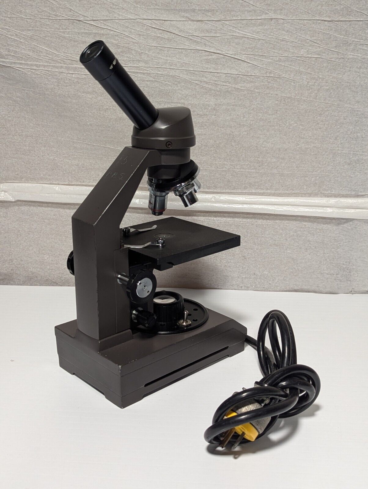 Swift Instruments Series 2240 Microscope 40x 10x & 4x Objectives