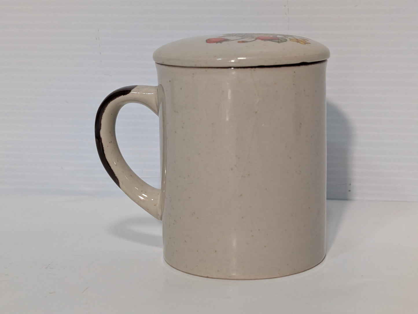 Vintage 1970s Covered, Lid, Coffee, Tea Mug Wild Strawberry, Speckled Stoneware