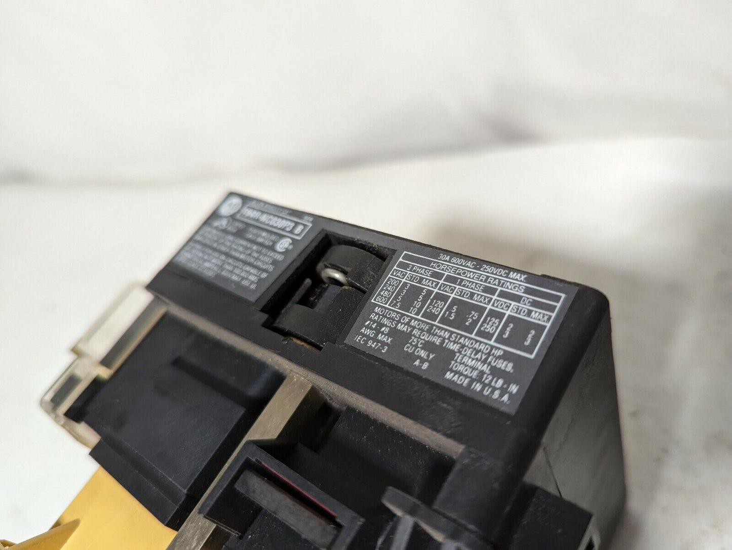 Allen-Bradley 194R-NC030P3, ser. B, fused molded case switch