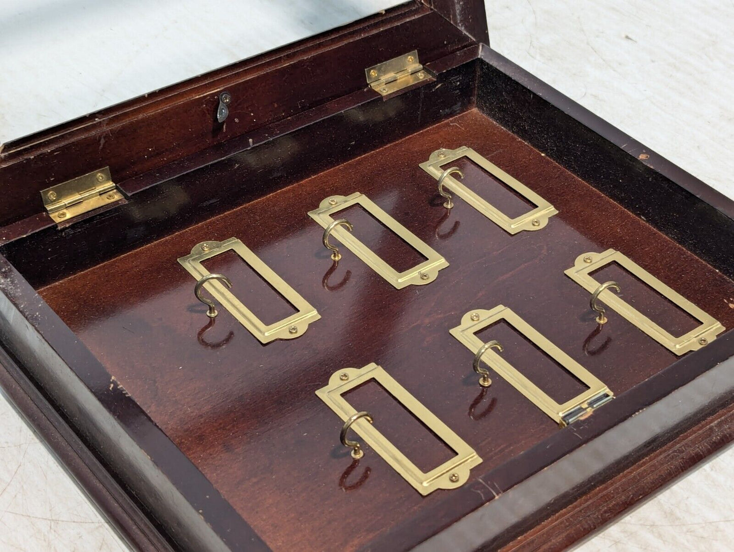 Decorative key storage box, 6 hooks with labels, wall mount - Free Shipping