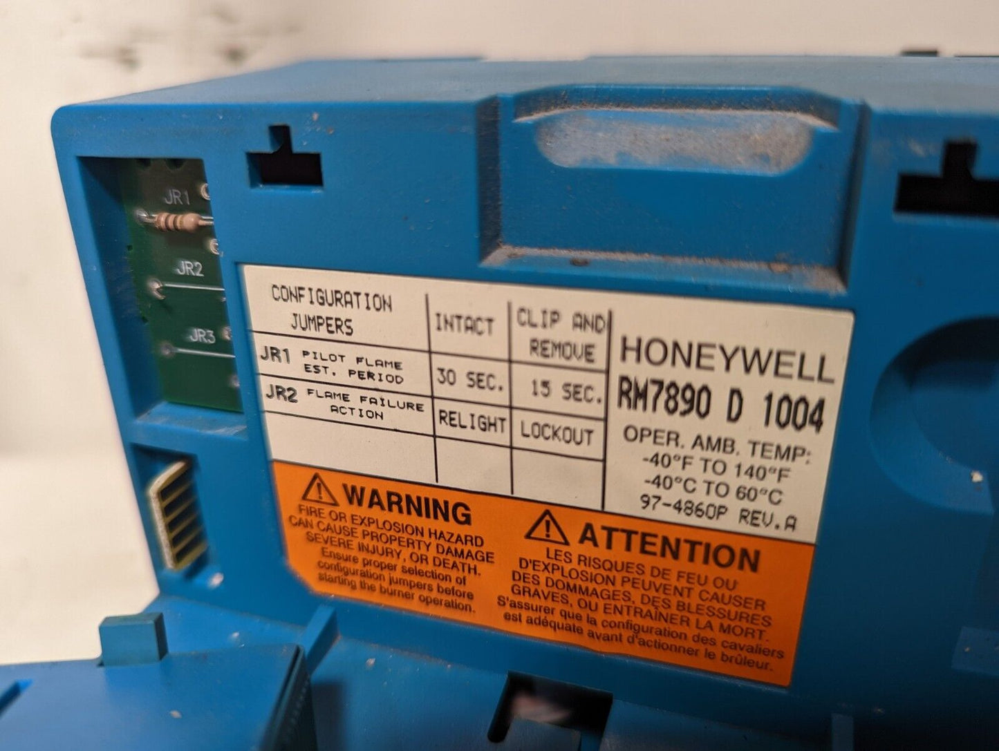 Honeywell RM7890D1004 burner control with R7847A1033 rectification flame amplifi