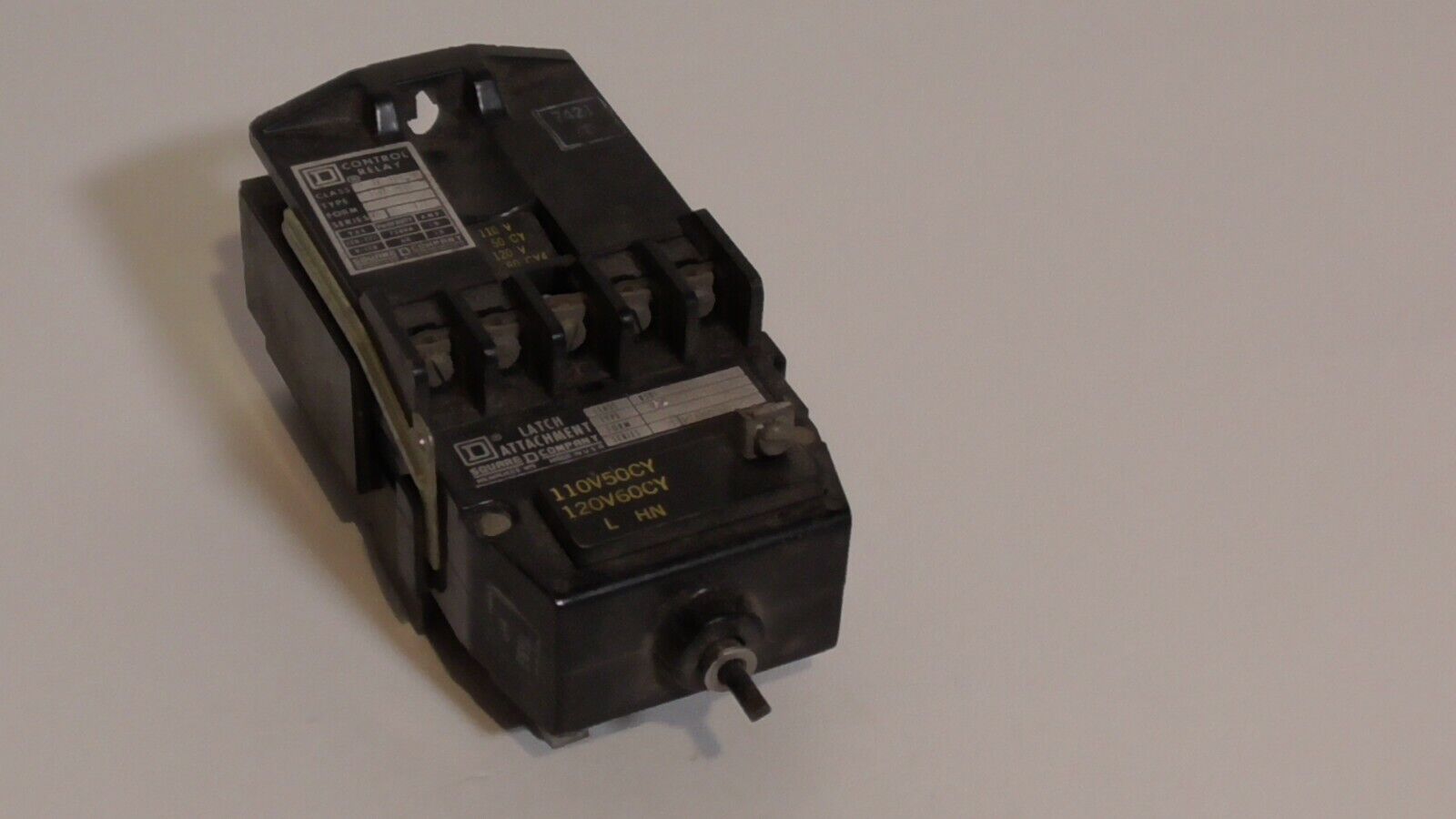 Square D 8501-G0-40 control relay, w/latch attachment 8501GL, coil 31022-400-56