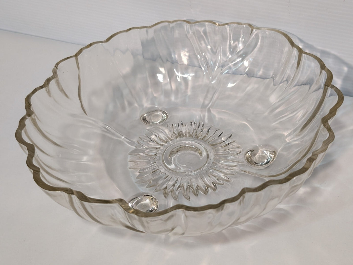 Vintage Indiana Glass 3-Footed Mid-Century Sunflower 11" Glass Bowl