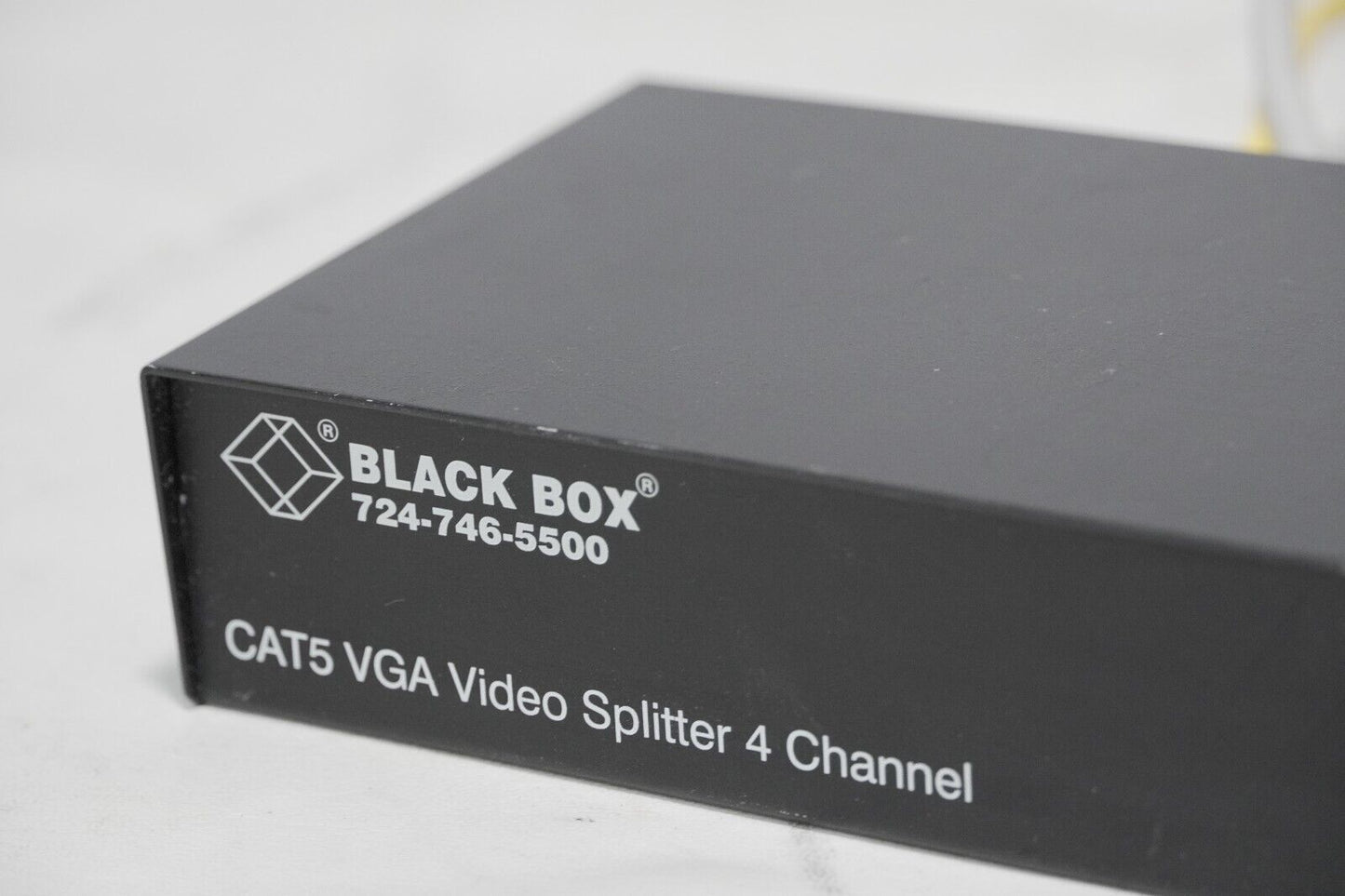 Black Box 724-746-5500 CAT5 video splitter 4 channel, AC 501A-R2