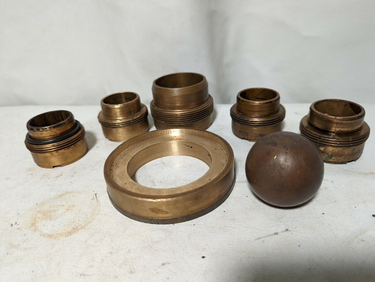 Lot of assorted 7 Parker bunan rod gland cartridges and related items