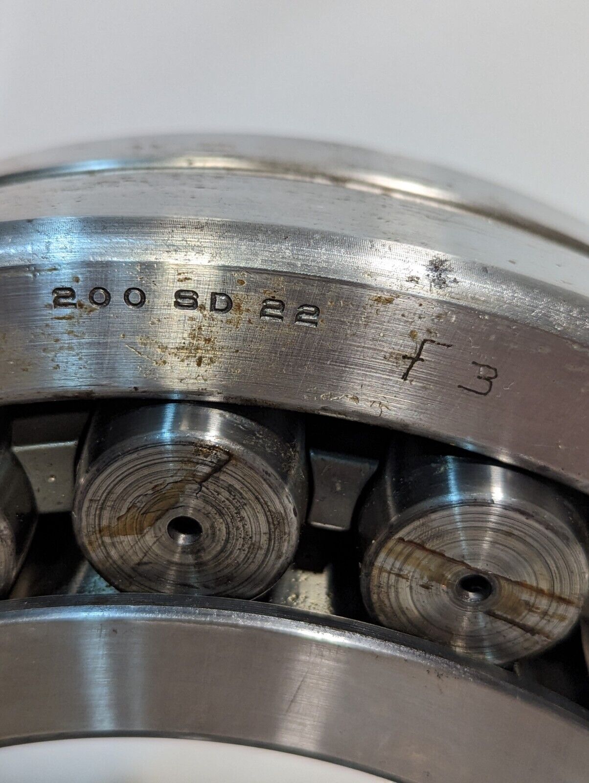 Torrington 200SD22 spherical roller bearing, spins freely