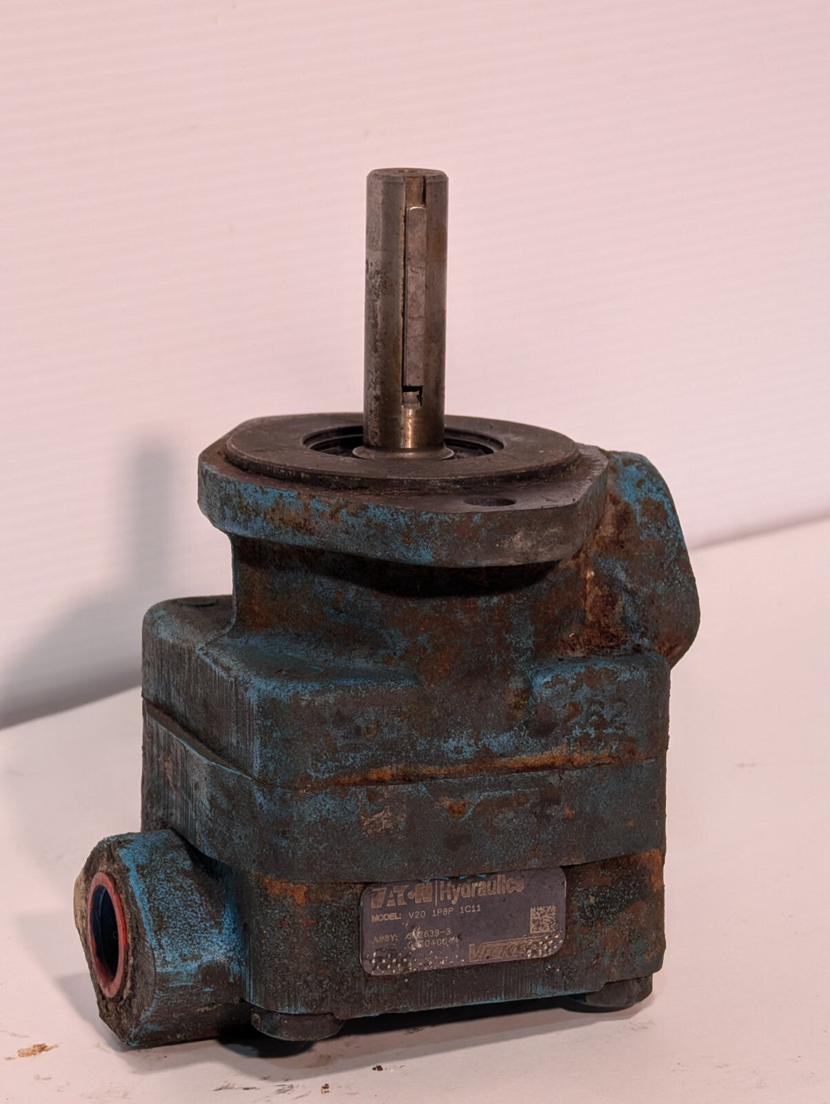 Vickers 372639-3 V20-1P8P-1C-11 Fixed Displacement Hydraulic Vane Pump