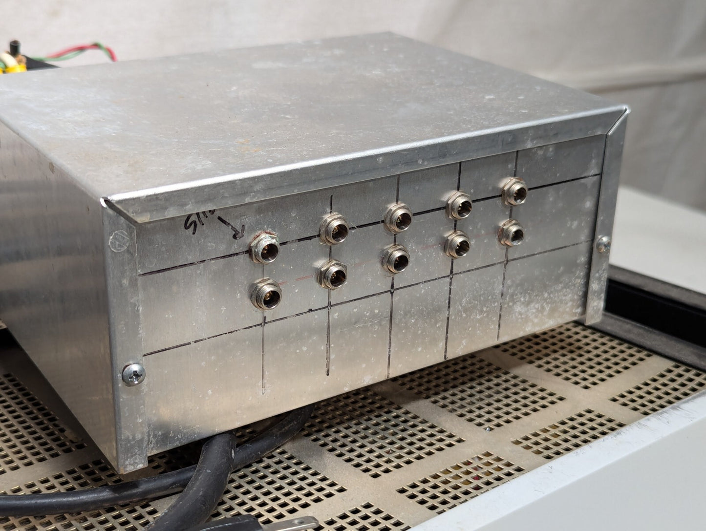 Acopian R4286 Rack Mount Regulated DC Power Supply Unit, Possibly Custom