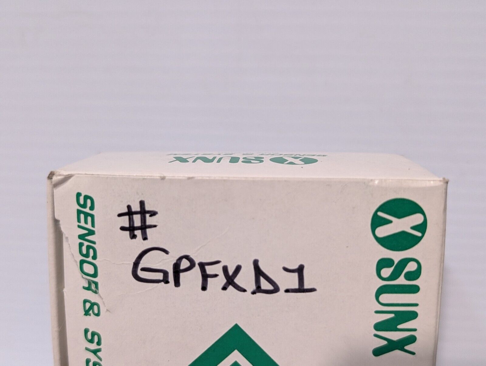 SUNX FX-D1 Fiber Optic Sensor with original box - Free Shipping + Returns.