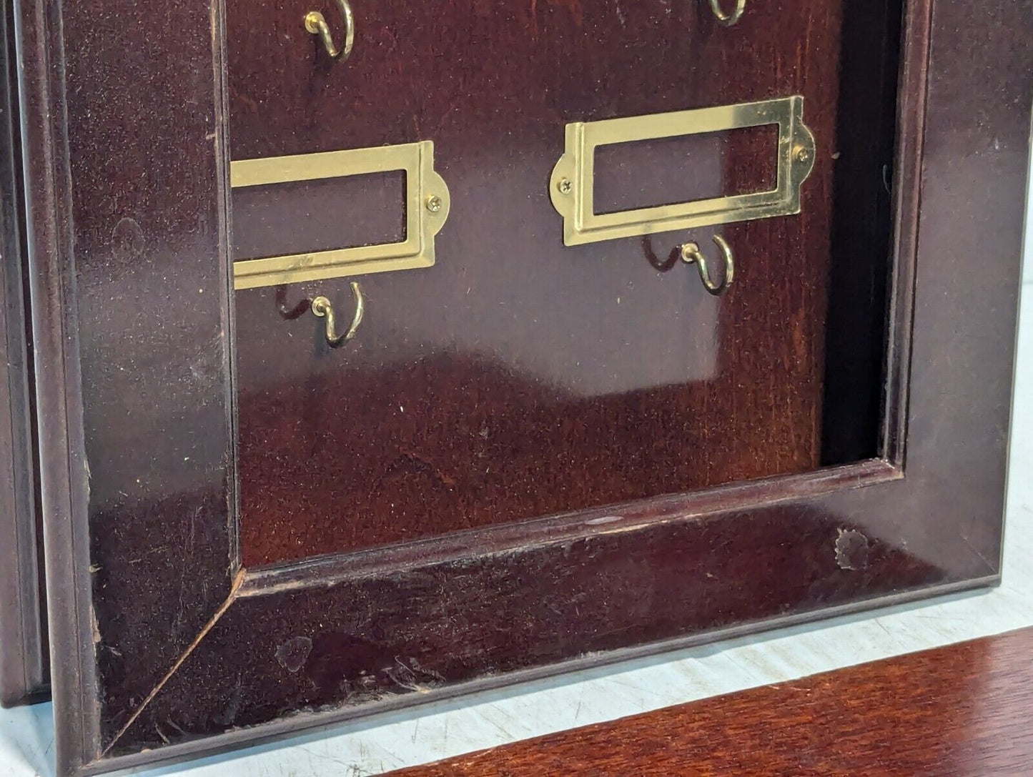 Decorative key storage box, 6 hooks with labels, wall mount - Free Shipping