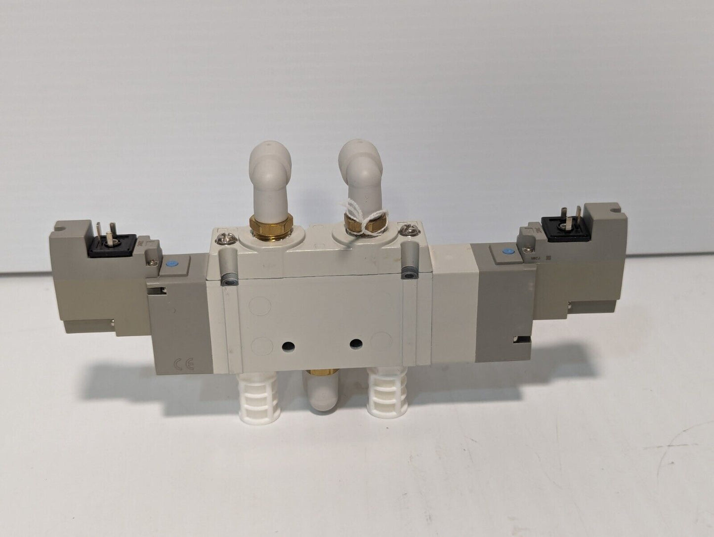 SMC SY9320-5YO-02F-Q Solenoid Valve, 5 Port, Body Ported - Free Shipping