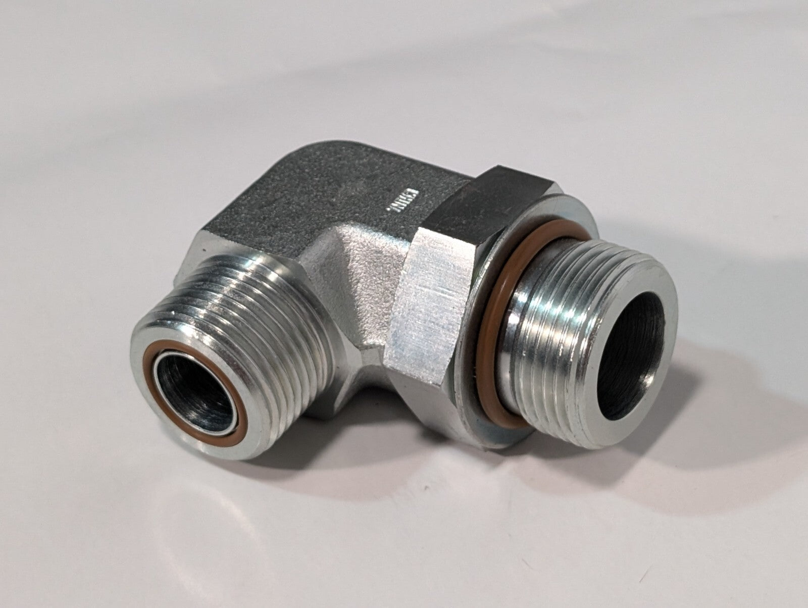 Sullair 02250152-544 Elbow Connector 90°, 1" SAE x 3/4" ORFS Compressor Part