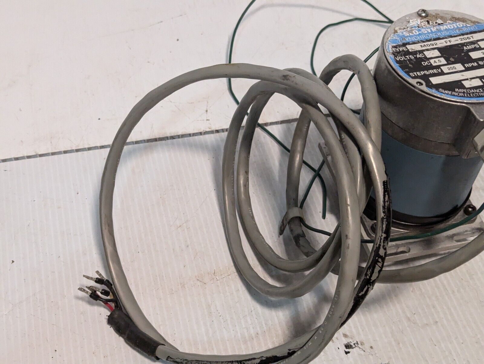 Superior Electric M092-FF-402E Slo-Syn Synchronous/Stepping Motor 213803 4DC 4A