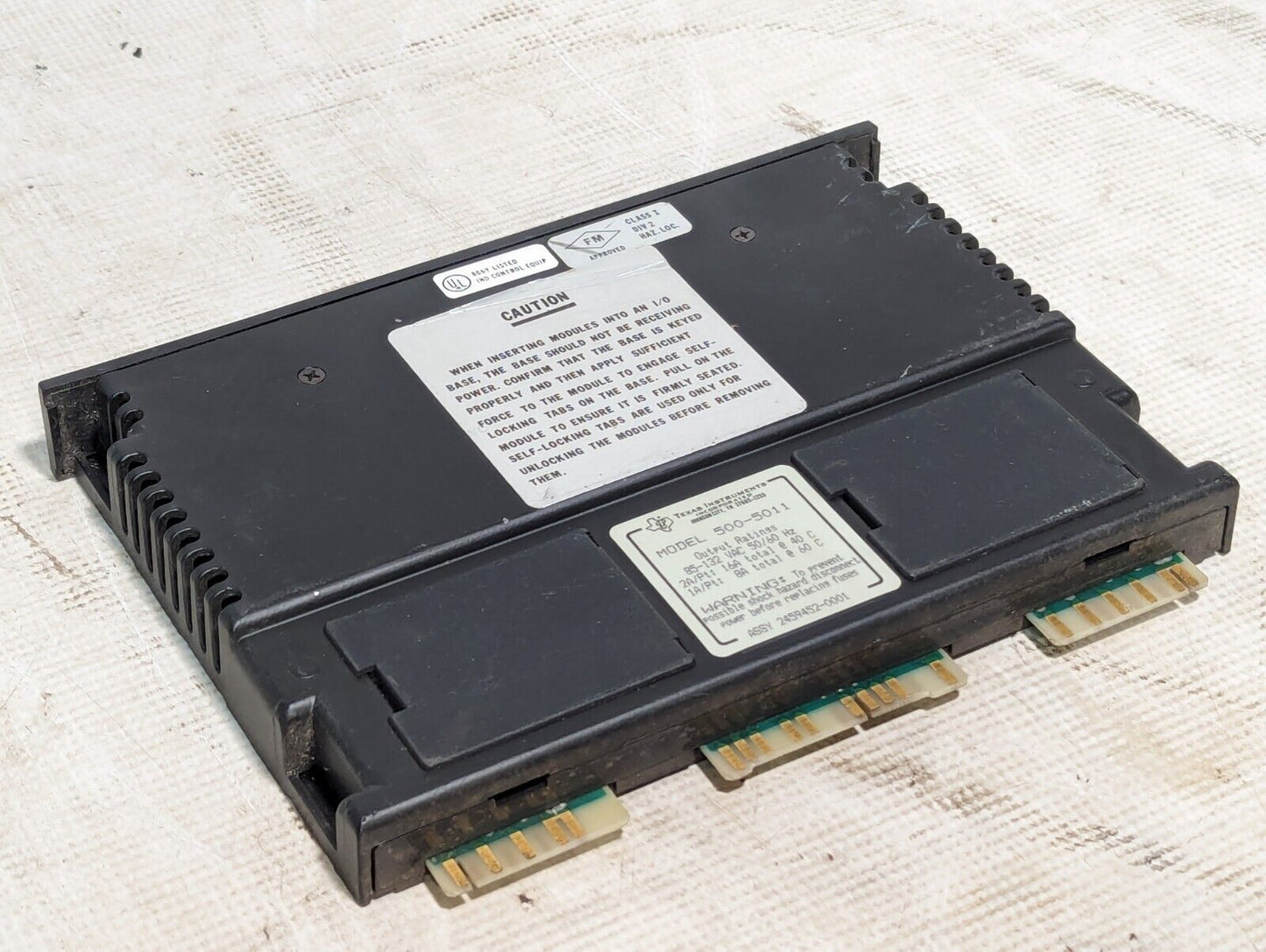 Texas Instruments model 500-5011 Output Module, 110 VAC
