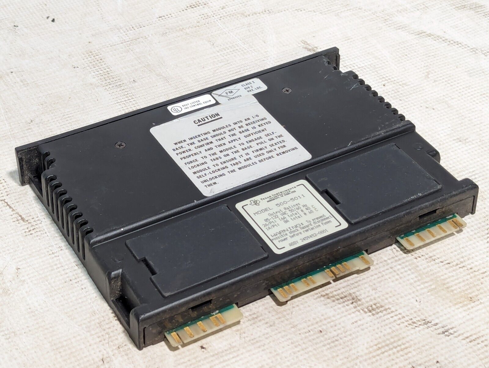 Texas Instruments model 500-5011 Output Module, 110 VAC